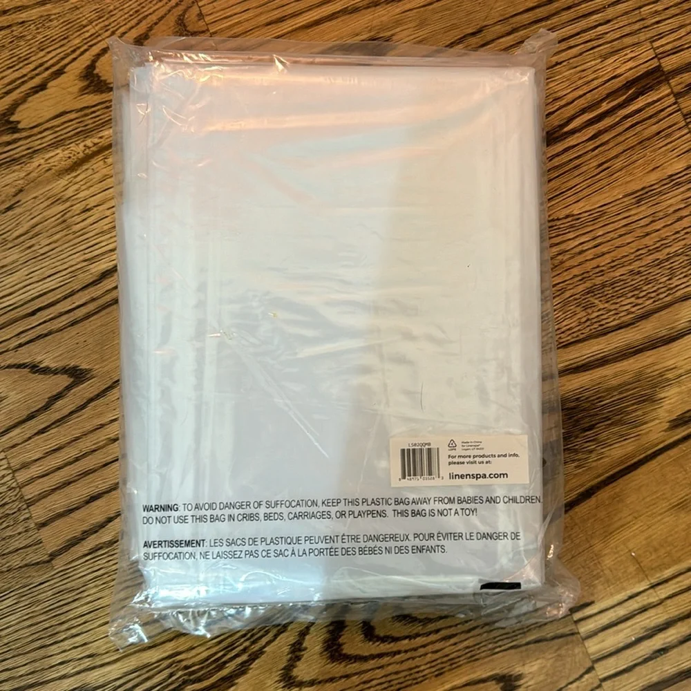 NWT Linenspa 2 pack mattress storage bag.